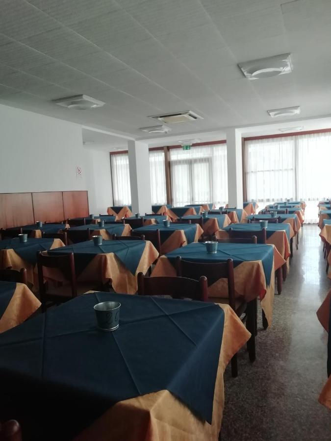 Hotel Mediterraneo Rimini Zewnętrze zdjęcie