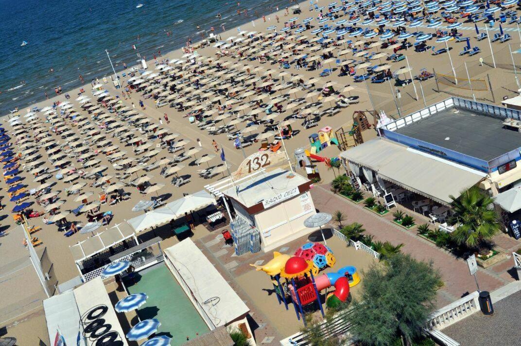 Hotel Mediterraneo Rimini Zewnętrze zdjęcie