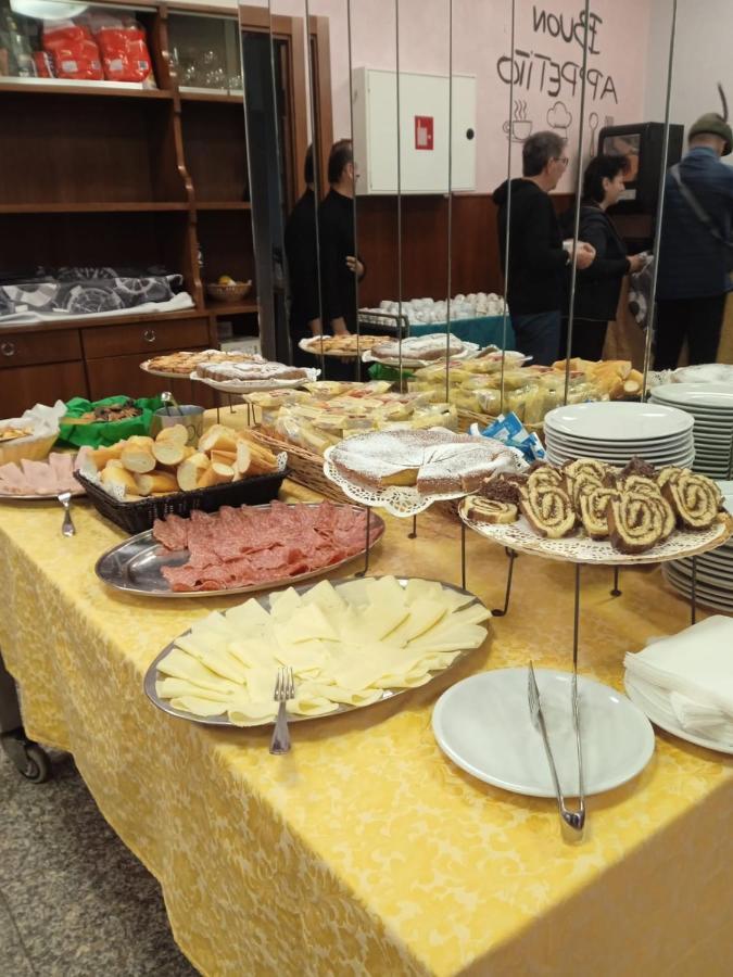 Hotel Mediterraneo Rimini Zewnętrze zdjęcie