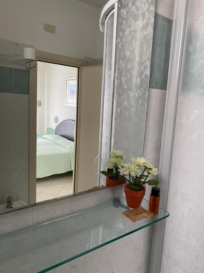 Hotel Mediterraneo Rimini Zewnętrze zdjęcie