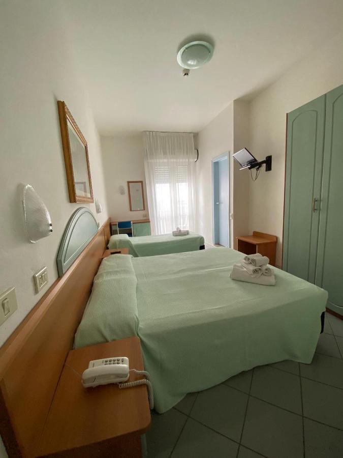 Hotel Mediterraneo Rimini Zewnętrze zdjęcie